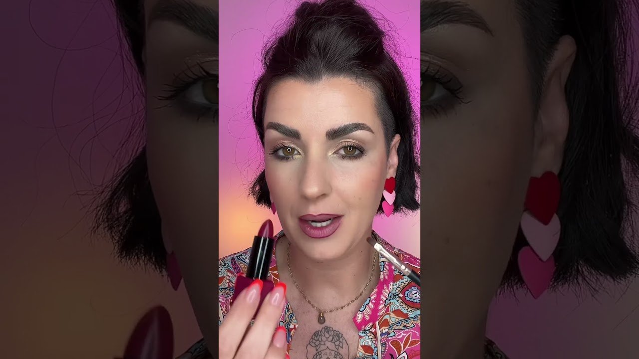 Conductas nocivas en aplicar maquillaje en los labios