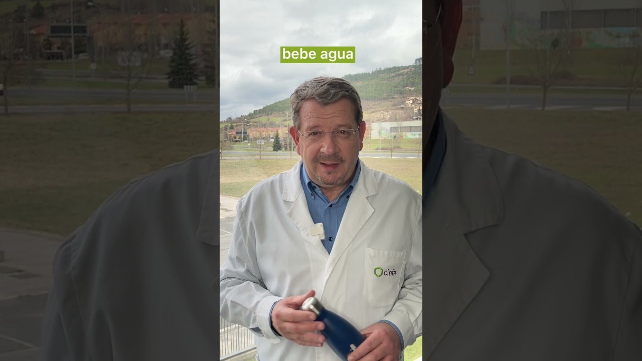 Prácticas dañinas para hidratar los labios